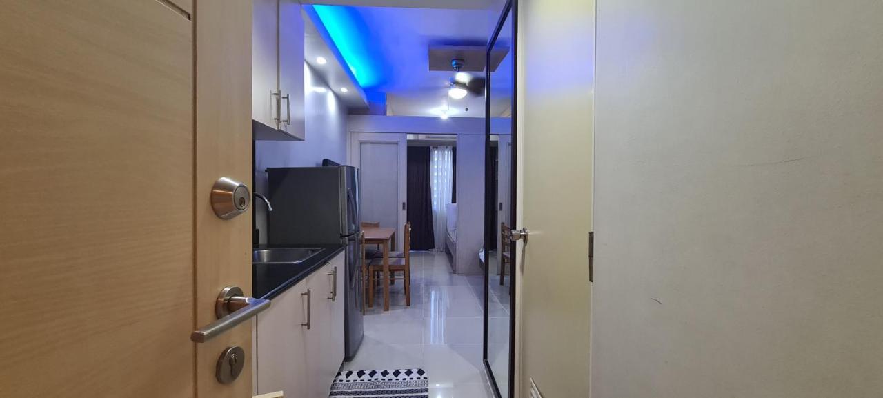 Condodeal At Sea Residences Манила Екстериор снимка