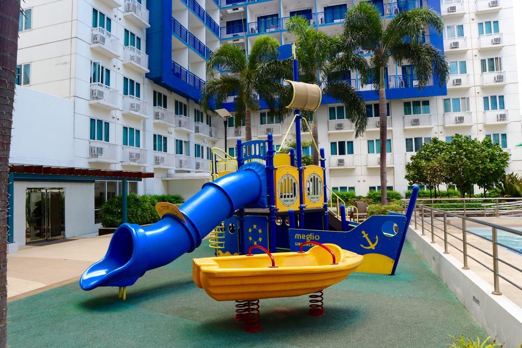 Condodeal At Sea Residences Манила Екстериор снимка