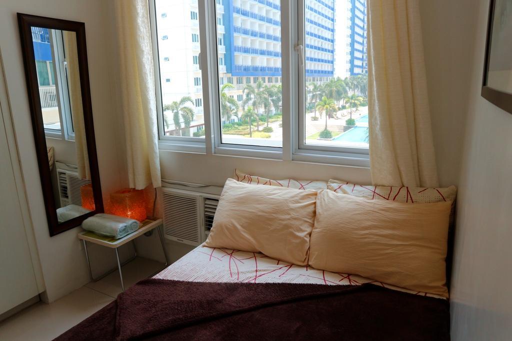 Condodeal At Sea Residences Манила Екстериор снимка