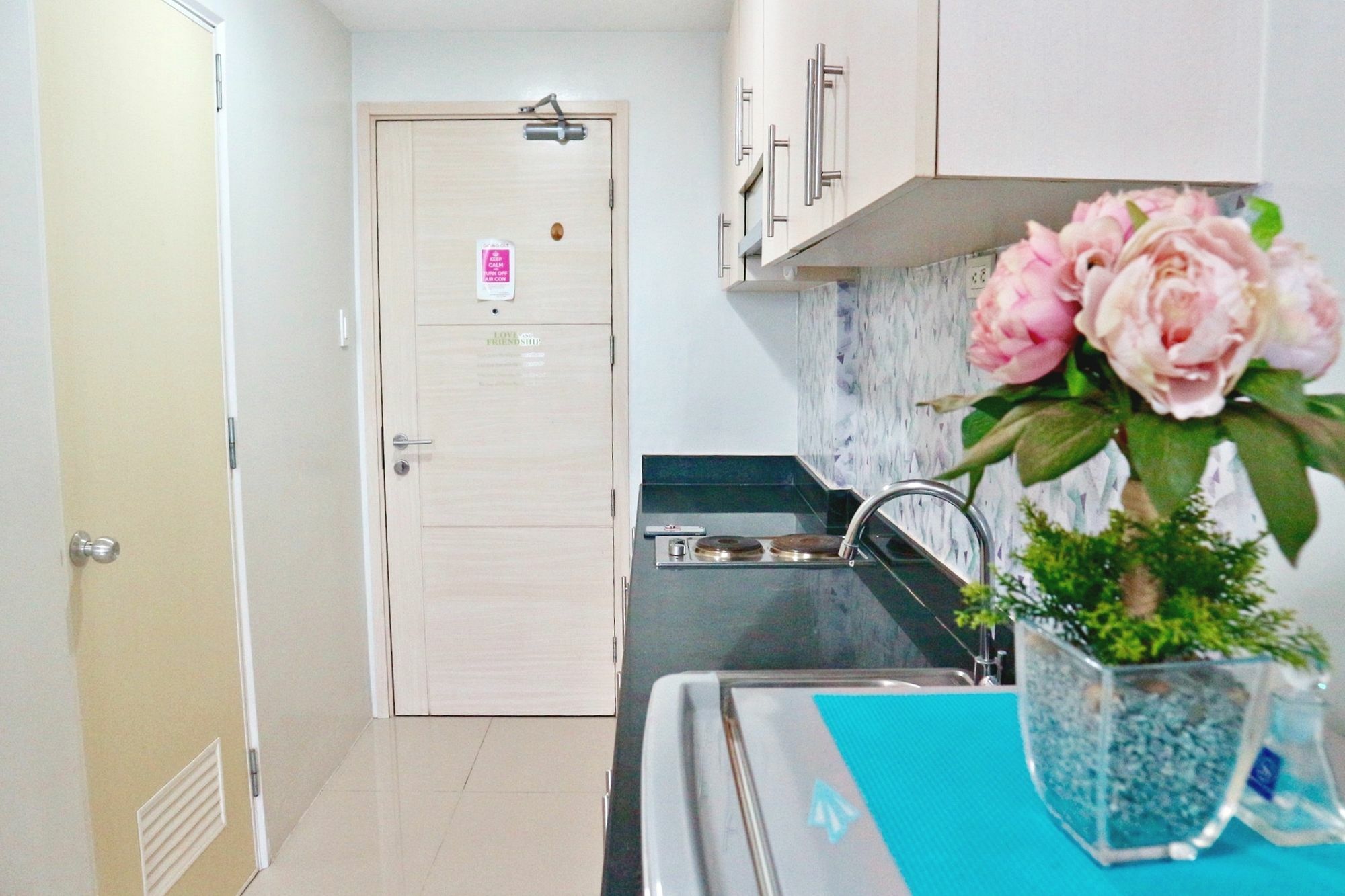 Condodeal At Sea Residences Манила Екстериор снимка