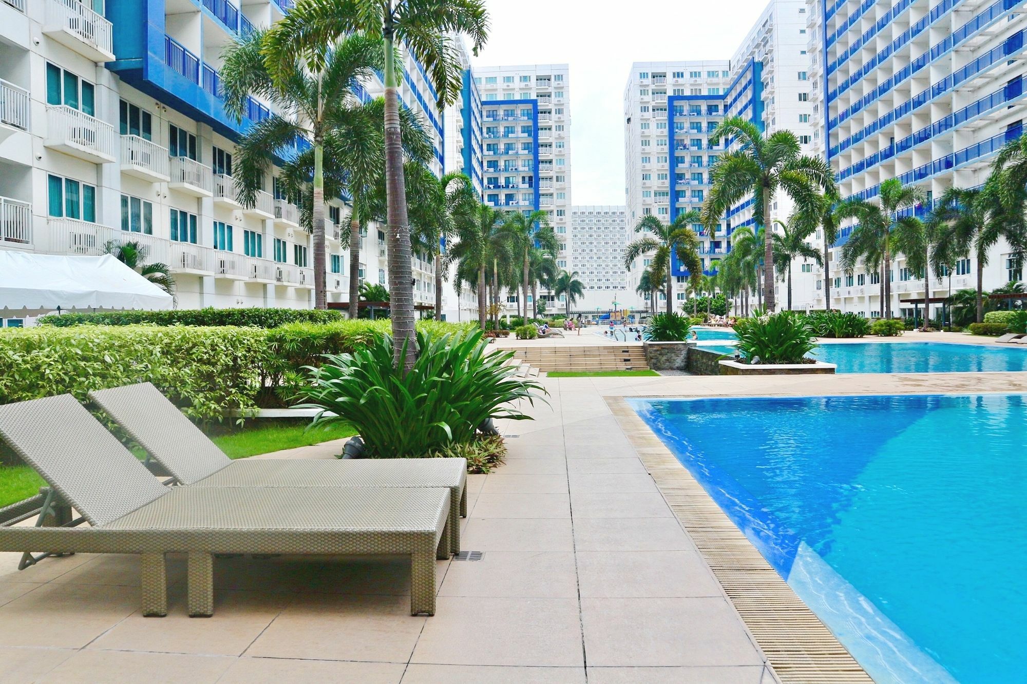 Condodeal At Sea Residences Манила Екстериор снимка