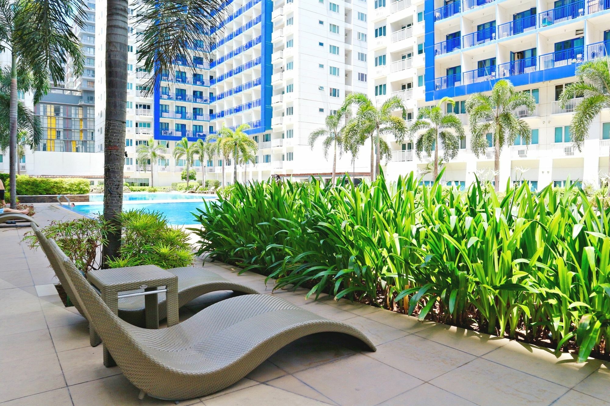 Condodeal At Sea Residences Манила Екстериор снимка